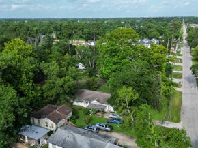 1321 De Soto Street, Houston TX 77091