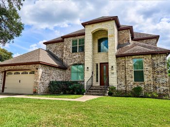 4310 Fernwood Drive