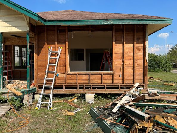 7702 Sealey Street, Houston TX 77088