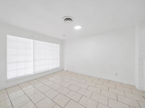 910 1/2 Oak Street, Houston TX 77018