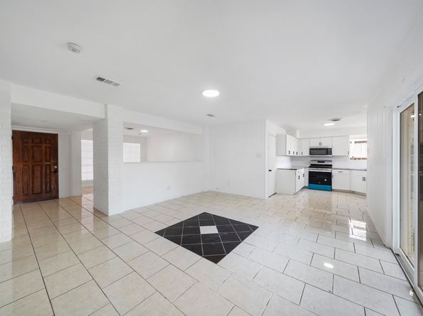 910 1/2 Oak Street, Houston TX 77018
