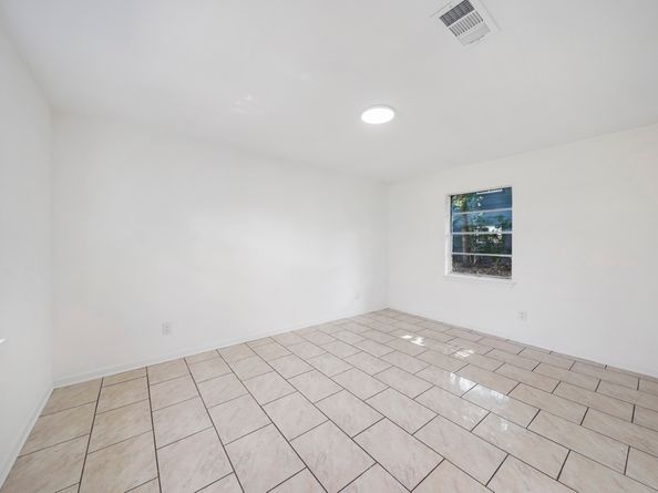 910 1/2 Oak Street, Houston TX 77018