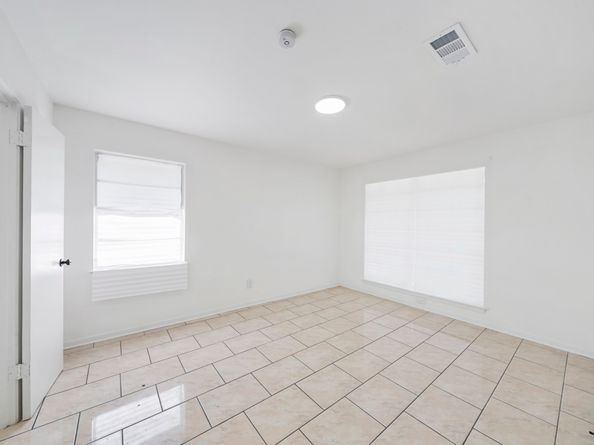 910 1/2 Oak Street, Houston TX 77018
