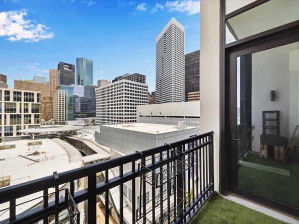 1211 Caroline Street 1007, Houston TX 77002