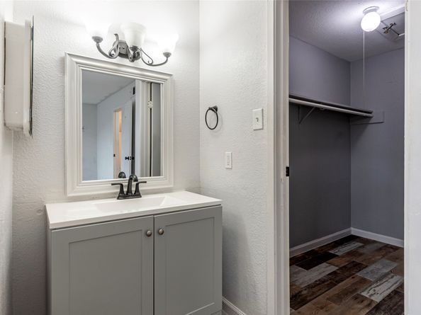 18515 Egret Bay Boulevard 1301, Webster TX 77058