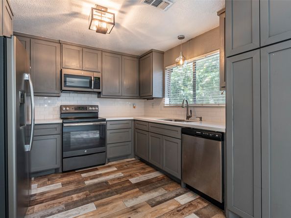 18515 Egret Bay Boulevard 1301, Webster TX 77058