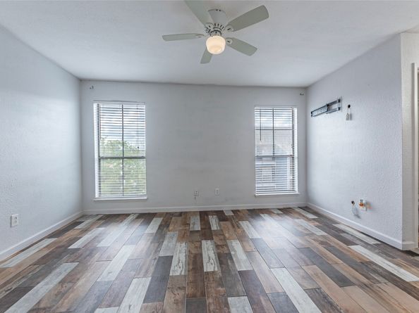 18515 Egret Bay Boulevard 1301, Webster TX 77058