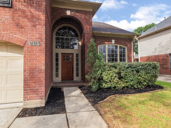 7415 Broken Ridge Drive, Houston TX 77095