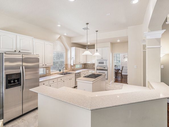 75 N Floral Leaf Circle, Spring TX 77381