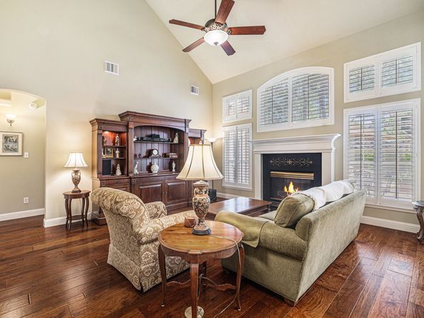 75 N Floral Leaf Circle, Spring TX 77381