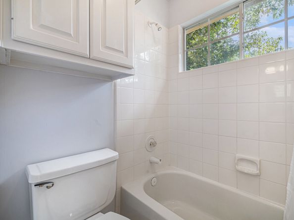 75 N Floral Leaf Circle, Spring TX 77381