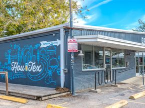 1547 Sue Barnett Drive, Houston TX 77018