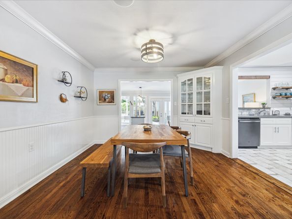 1547 Sue Barnett Drive, Houston TX 77018