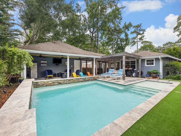 1547 Sue Barnett Drive, Houston TX 77018