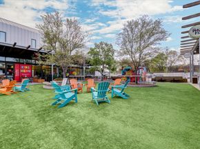 1547 Sue Barnett Drive, Houston TX 77018