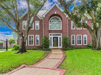 902 Fairgate Drive