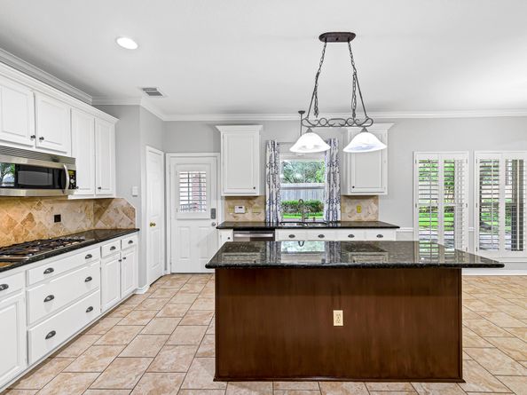 902 Fairgate Drive, Houston TX 77094