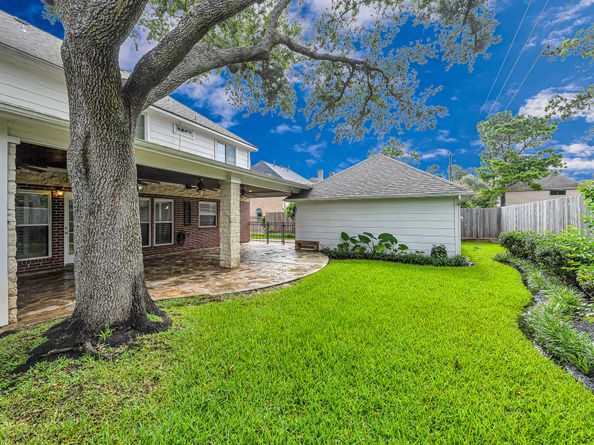 902 Fairgate Drive, Houston TX 77094