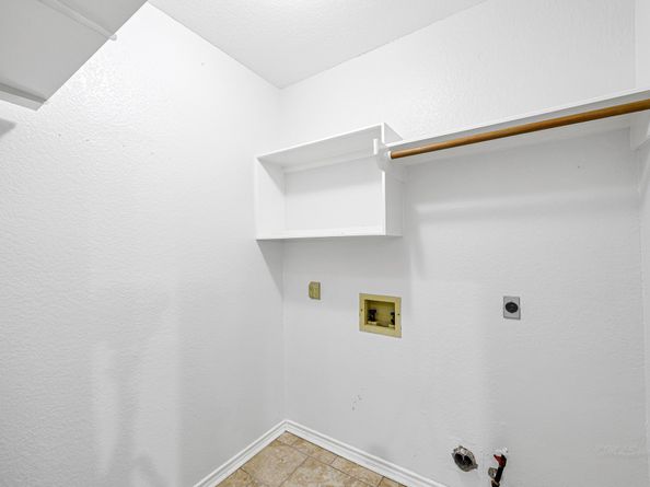 902 Fairgate Drive, Houston TX 77094