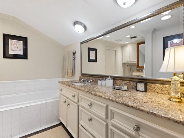 1311 Peden Street, Houston TX 77006