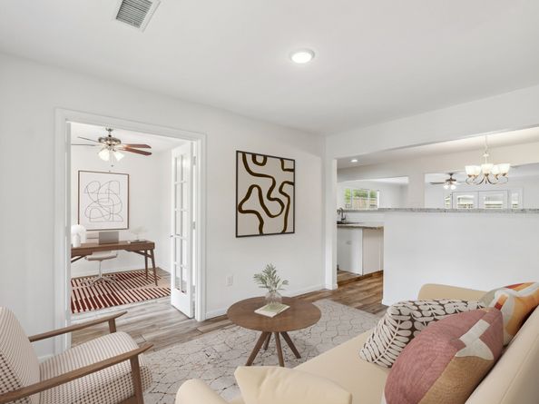 6038 Woodbrook Lane, Houston TX 77008