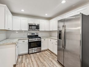 6038 Woodbrook Lane, Houston TX 77008