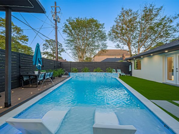 4434 Sarong Drive, Houston TX 77096