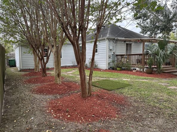 2044 Des Jardines Street, Houston TX 77023
