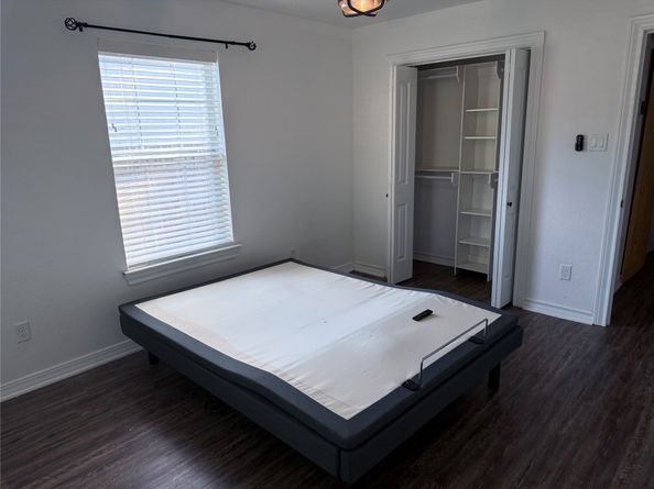 2044 Des Jardines Street, Houston TX 77023