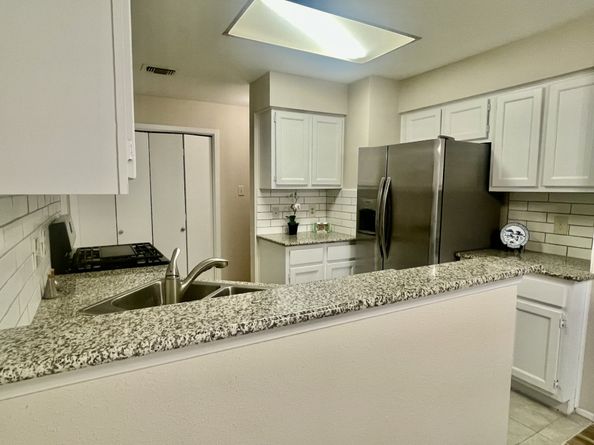 2711 Grants Lake Boulevard 203, Sugar Land TX 77479