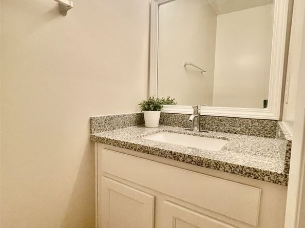 2711 Grants Lake Boulevard 203, Sugar Land TX 77479