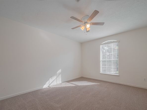 31214 Windcrest Park Lane, Spring TX 77386