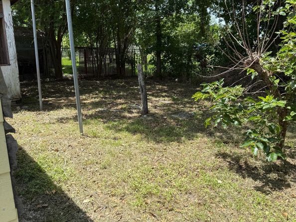 1130 Hoffman Street, Houston TX 77020