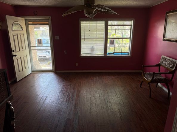1130 Hoffman Street, Houston TX 77020