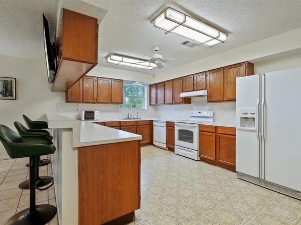 9011 Tavenor Ln, Houston TX 77075