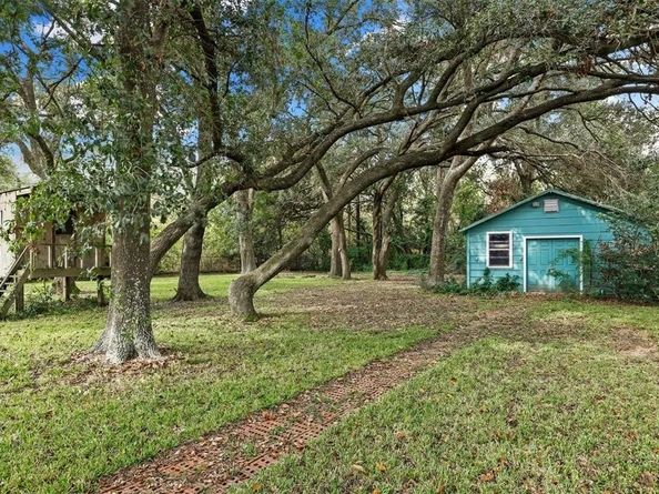 9011 Tavenor Ln, Houston TX 77075