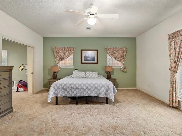9011 Tavenor Ln, Houston TX 77075