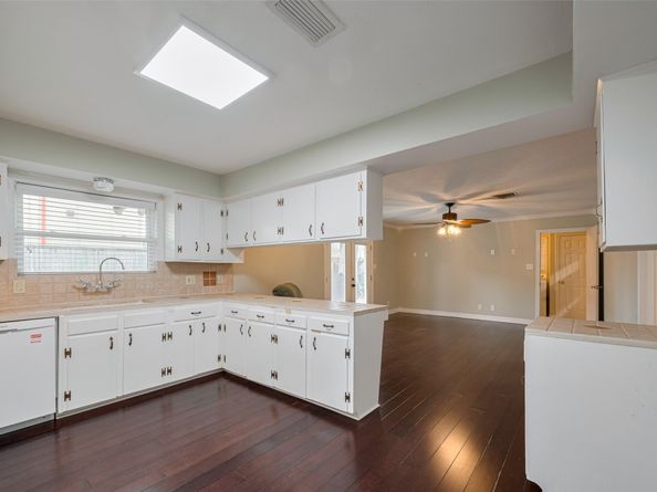 5411 Spellman Road, Houston TX 77096