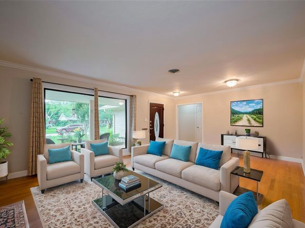 5411 Spellman Road, Houston TX 77096