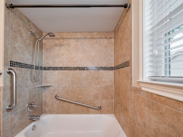 5411 Spellman Road, Houston TX 77096