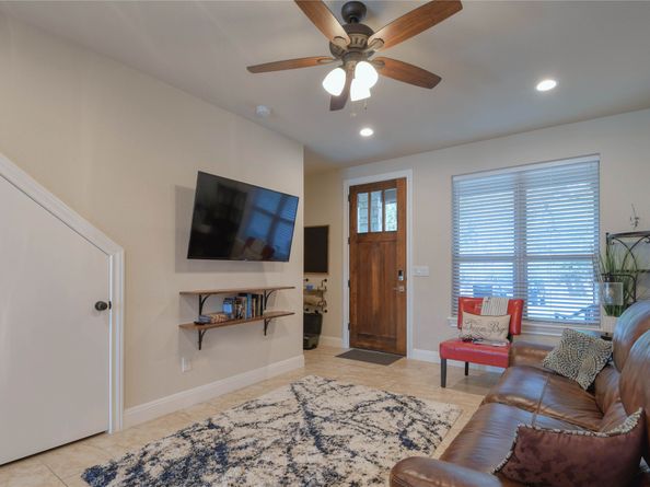 565 Demarett Drive, Point Venture TX 78645