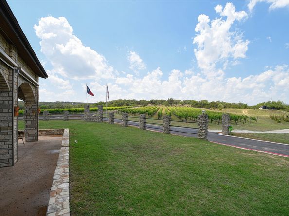 565 Demarett Drive, Point Venture TX 78645