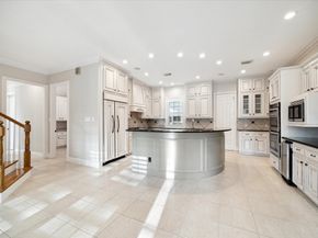 15 Enchanted Woods Drive, Kingwood TX 77339