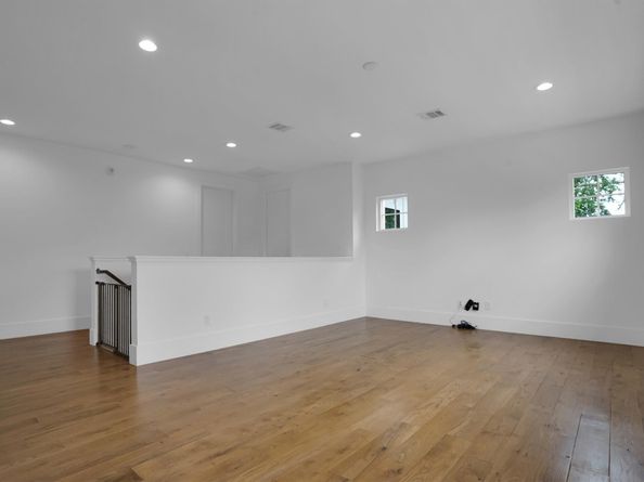 9115 Hammerly Boulevard, Houston TX 77080