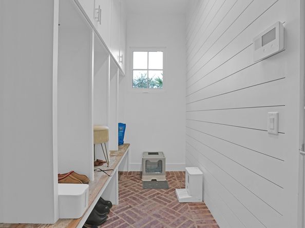 9115 Hammerly Boulevard, Houston TX 77080