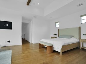 9115 Hammerly Boulevard, Houston TX 77080