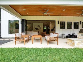 9115 Hammerly Boulevard, Houston TX 77080