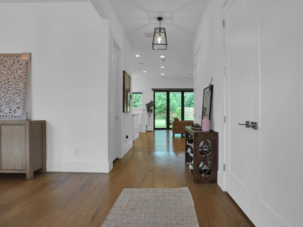 9115 Hammerly Boulevard, Houston TX 77080