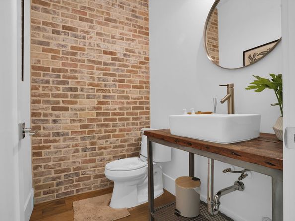 9115 Hammerly Boulevard, Houston TX 77080