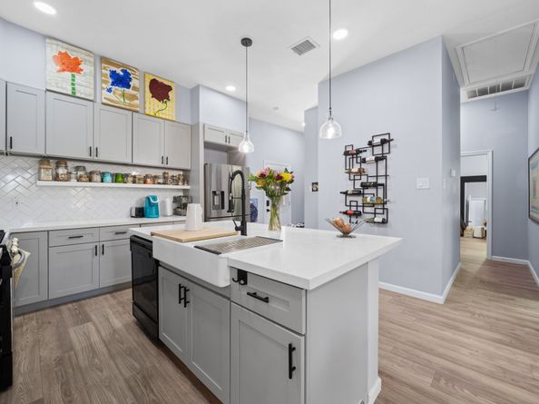 5005 Brady Street, Houston TX 77011